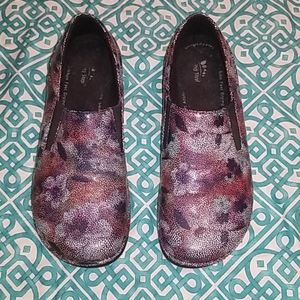 spring step non slip shoes